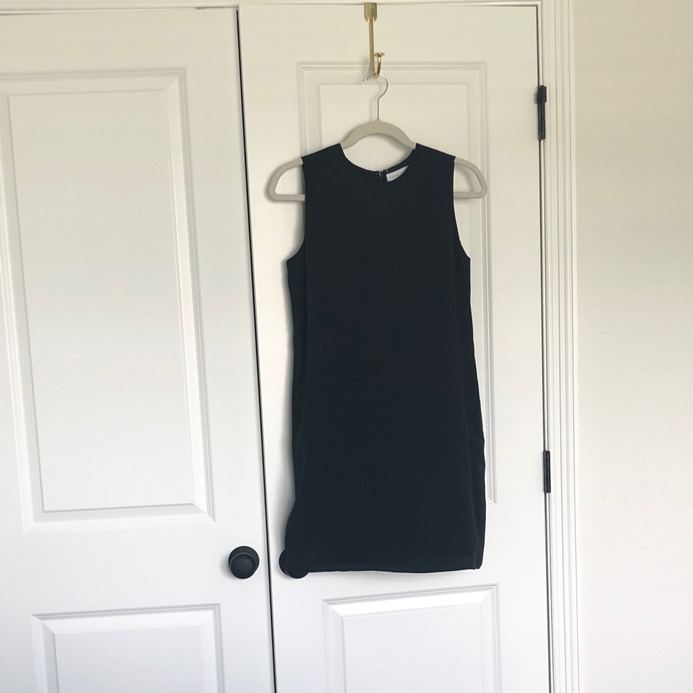 Grana Classic Black Mini Dress
